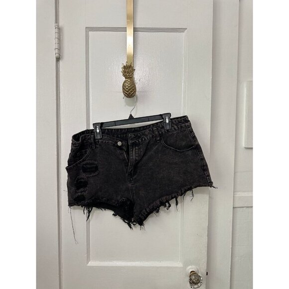 Women’s size X - large black denim shorts - Picture 1 of 8